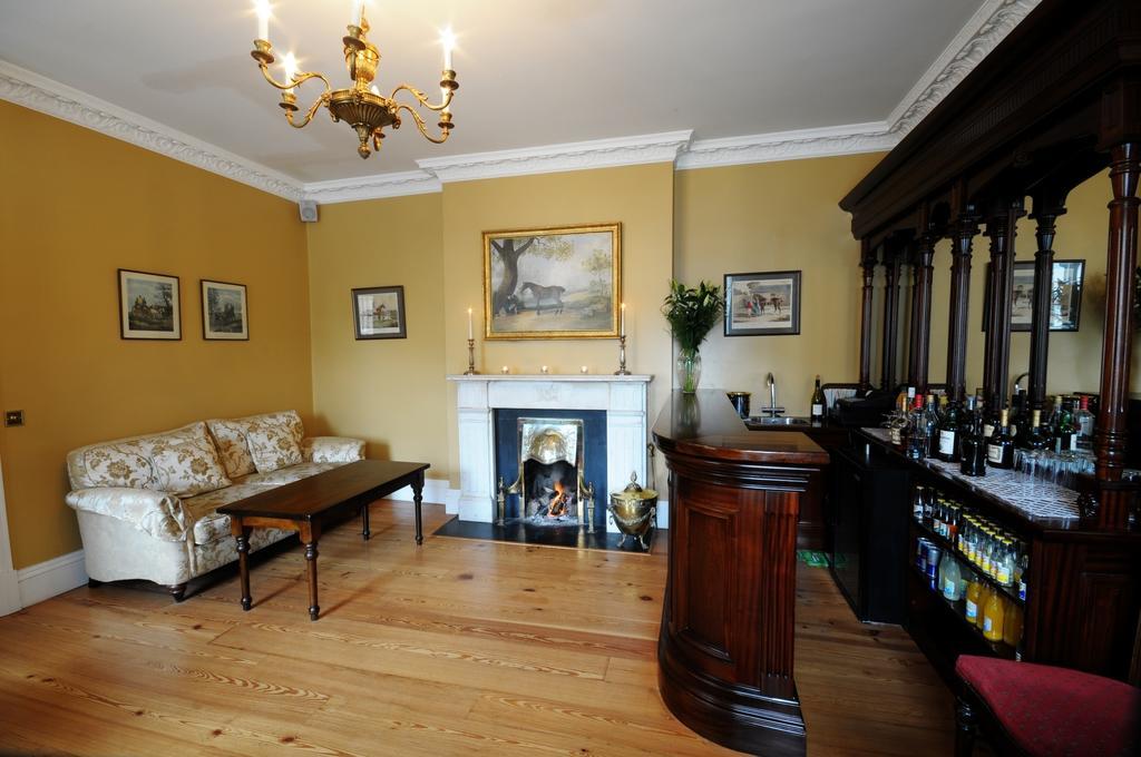 Ashbrook Arms Townhouse And Restaurant Hotel Durrow Exterior foto