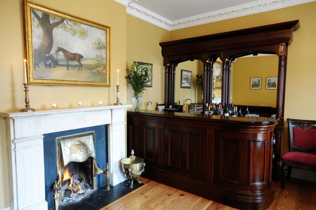 Ashbrook Arms Townhouse And Restaurant Hotel Durrow Exterior foto