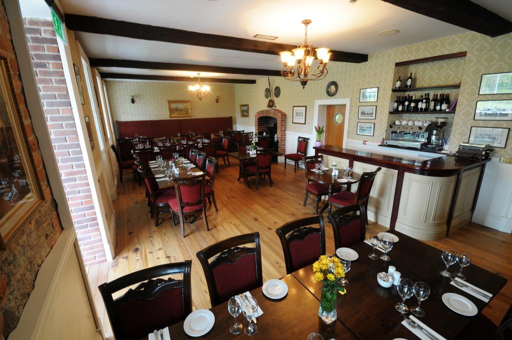 Ashbrook Arms Townhouse And Restaurant Hotel Durrow Exterior foto