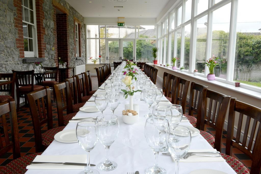 Ashbrook Arms Townhouse And Restaurant Hotel Durrow Exterior foto